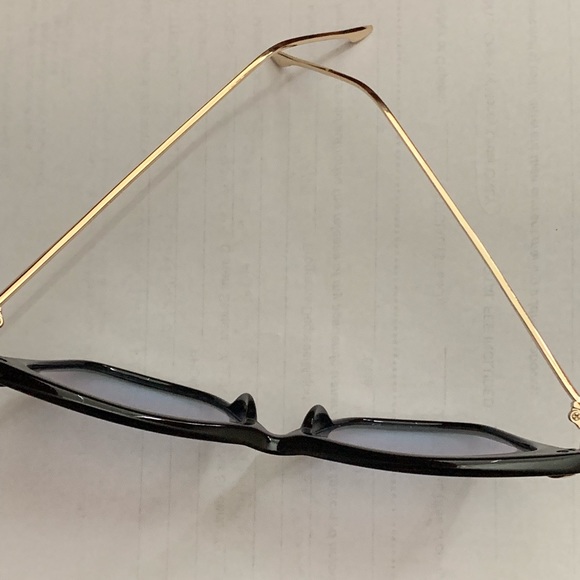 Sunglasses - Picture 4 of 4